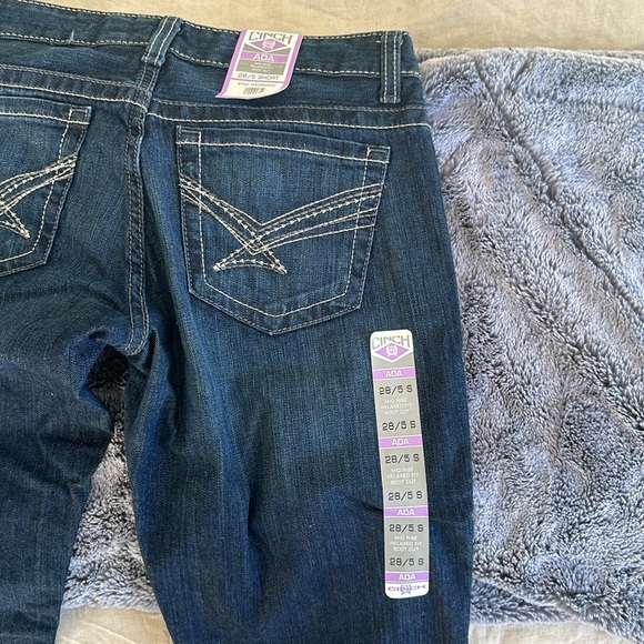 NEW WITH TAGS Cinch Ladies Ada Dark Wash Boot Cut Mid Rise Jeans size 28 5 - Picture 8 of 10